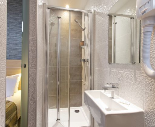 Hotel des Pavillons Paris Single Room