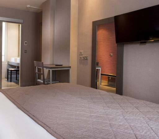 Hotel des Pavillons Paris Double Plus Room
