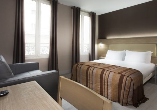 Hotel des Pavillons Paris トリプルルーム